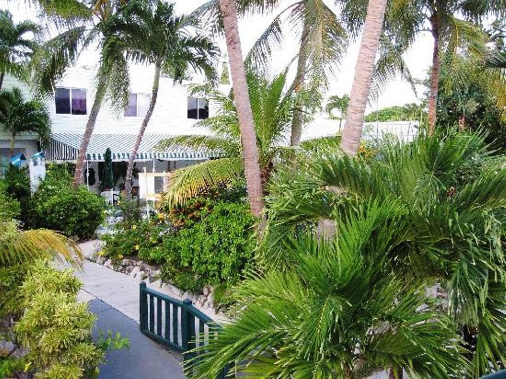 Bay View Suites Paradise Island Nassau Bagian luar foto