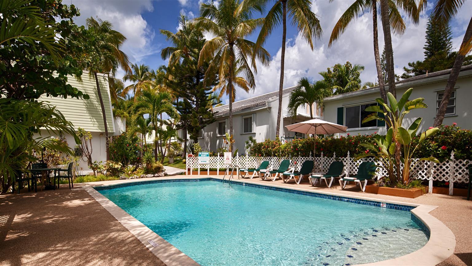Bay View Suites Paradise Island Nassau Bagian luar foto